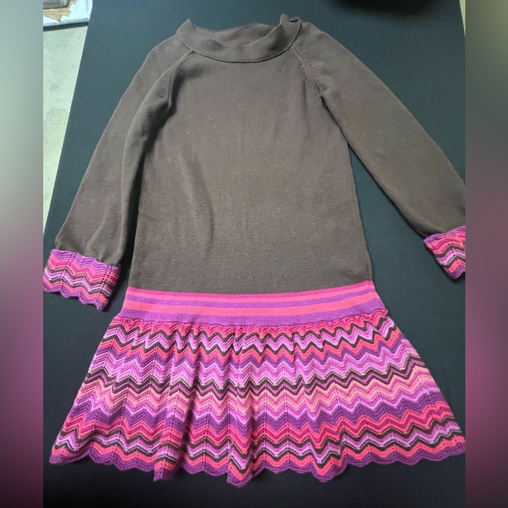 GAP KIDS SIZE XXL (14-16) BROWN SWEATER DRESS WITH CHEVRON, EMBRODIERED TRIM